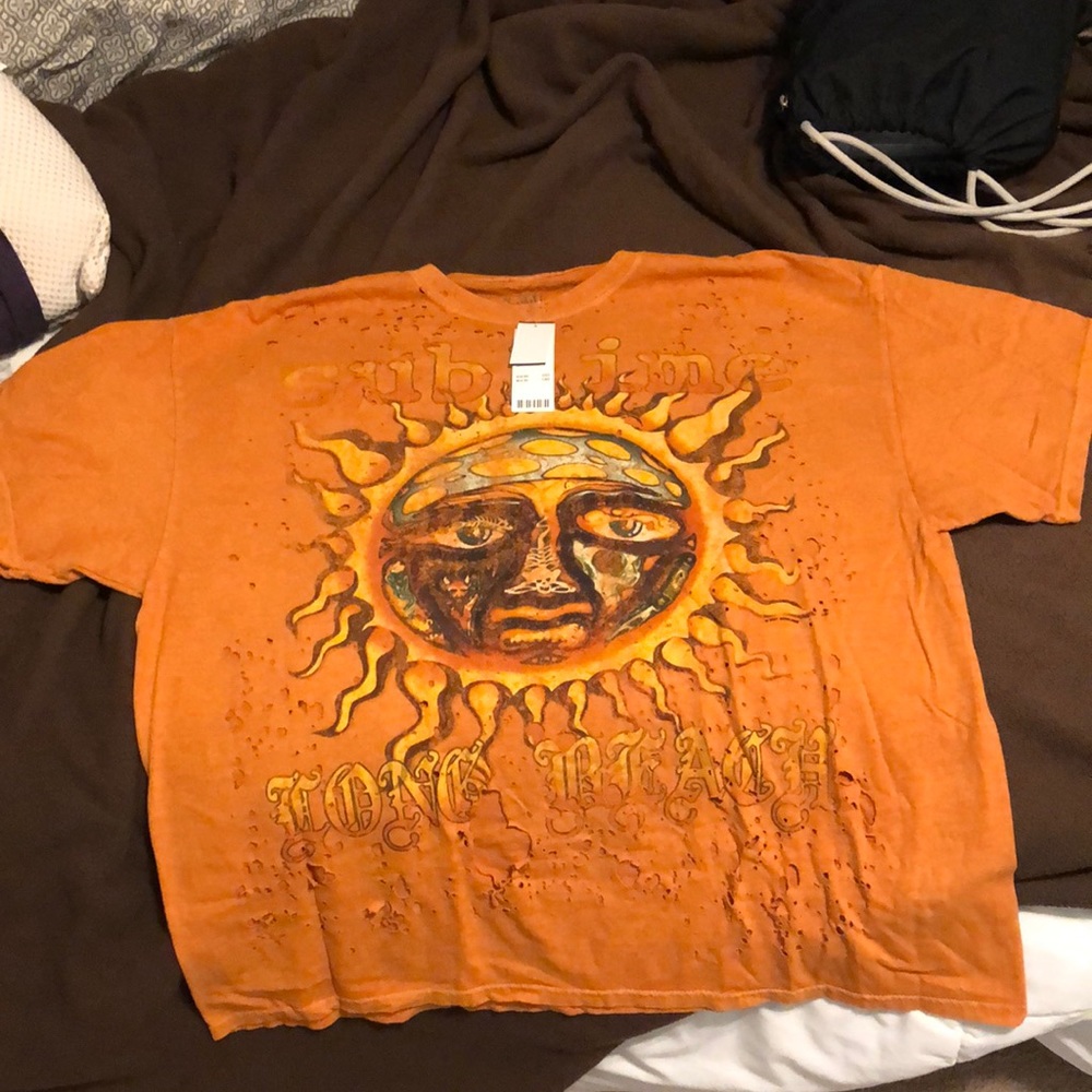 Perfect condition, just purchased, but my mom hated it. So I’ll take best offer